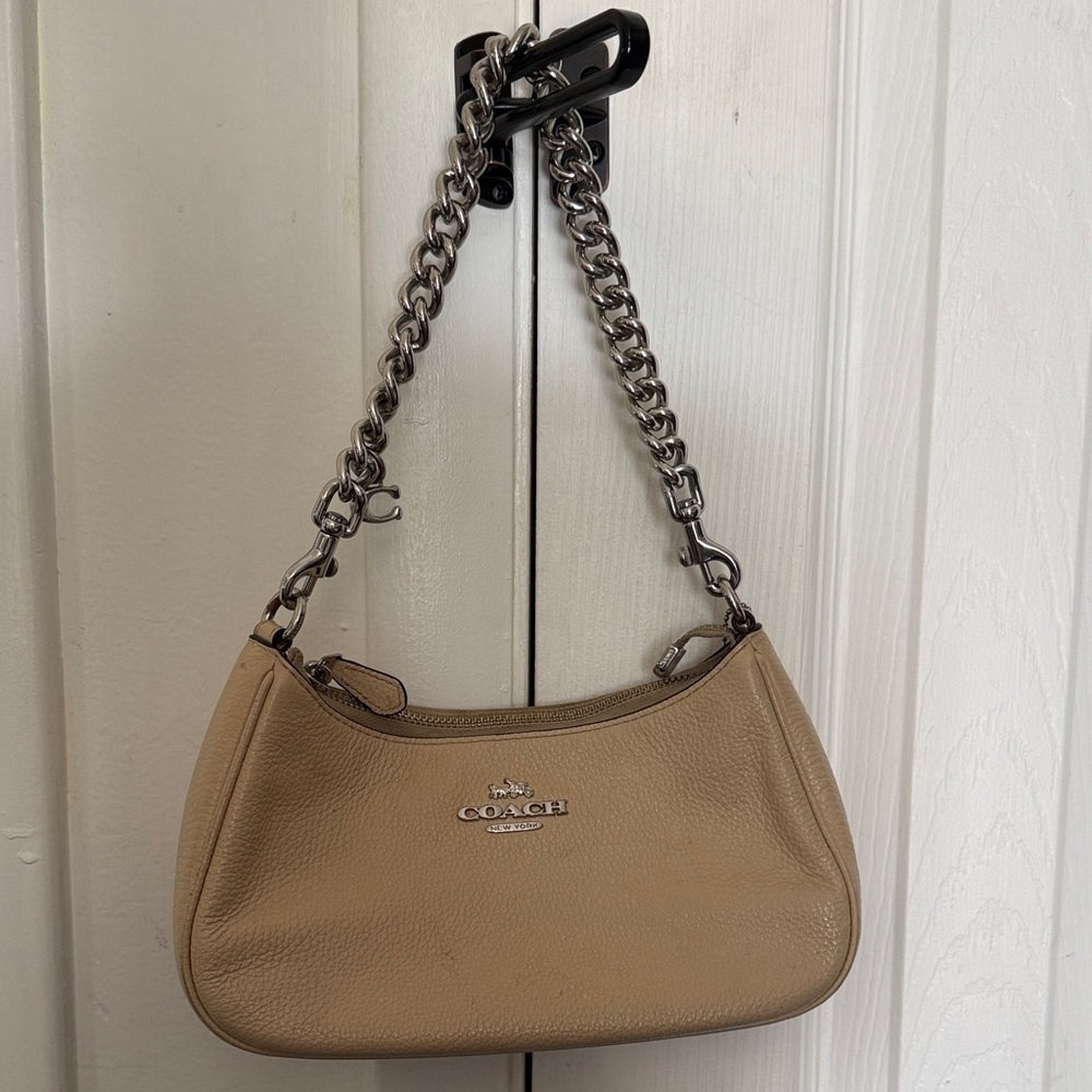 Coach Beige Leather Shoulder Bag with Chain Strap